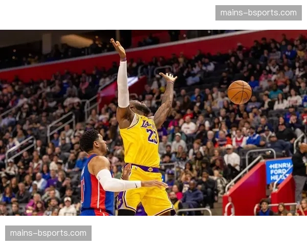 詹金斯16分14助攻1失误高效 活塞锁定东部第一种子位置 詹金斯16分14助攻1失误高效 活塞锁定东部第一种子位置